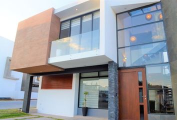 Casa en  Santa Rosa Jáuregui-casa Blanca, Fraccionamiento Juriquilla Grand, Querétaro, 76230, Mex