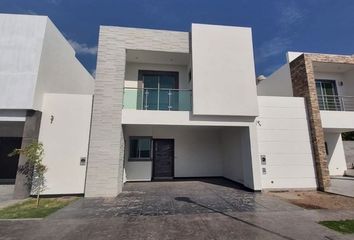 Casa en  Avenida Paciano Contreras, Ejido Francisco Villa, Ahome, Sinaloa, 81278, Mex