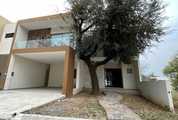 400 casas en venta en La Joya Privada Residencial, Monterrey 