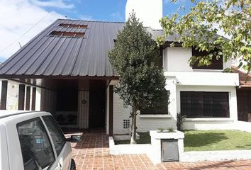 Casa en  Caisamar, Mar Del Plata