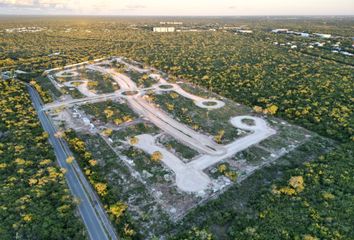 Lote de Terreno en  Calle 18, Mérida, Yucatán, Mex