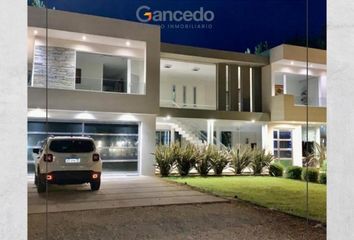 Casa en  Barrio Cerrado Costa Esmeralda, Pinamar