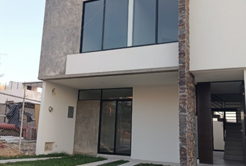 Casa en condominio en  Avenida Valle De Los Imperios, Fraccionamiento Valle Imperial, Zapopan, Jalisco, 45134, Mex