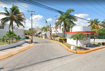 Casa en fraccionamiento en  Calle Araucarias, Fraccionamiento Ampliación Álamos, Benito Juárez, Quintana Roo, 77533, Mex