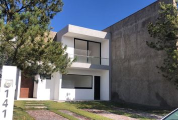 Casa en condominio en  Boulevard Country Club Gran Jardín, Fracc La Campiña Del Bosque, León, Guanajuato, 37690, Mex