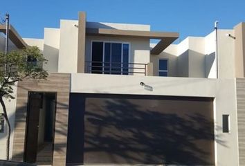 Casa en  Francisco Villa, Tijuana