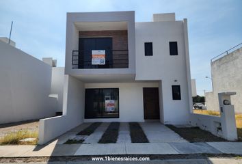 Casa en  Calle Lunar, Entorno Residencial, Celaya, Guanajuato, 38115, Mex