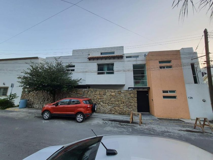 venta Casa en Ciudad Satélite, Monterrey, Monterrey (MX22-NV8729)