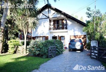 Casa en  Bosque Peralta Ramos, Mar Del Plata