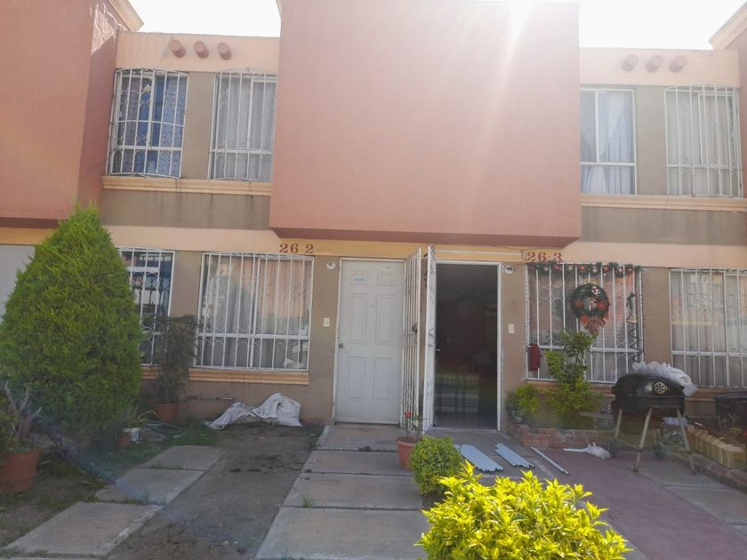 venta Casa en Los Héroes Tecamac, Tecámac (431267--324)