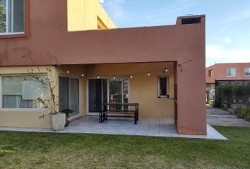 35 casas en venta en Santa Catalina, Tigre 