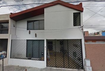 Casa en  Calle Lago Del Cisne 9, Fraccionamiento Fuentes De Satélite, Atizapán De Zaragoza, México, 52998, Mex