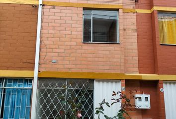 Casa en  Carrera 111a, Pinos De Lombardia, Bogotá, Distrito Capital, Col