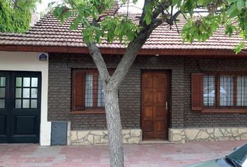 Casa en  Cipolletti, Río Negro