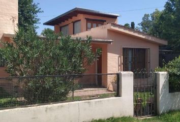 Casa en  Cumbres Del Golf, Villa Allende