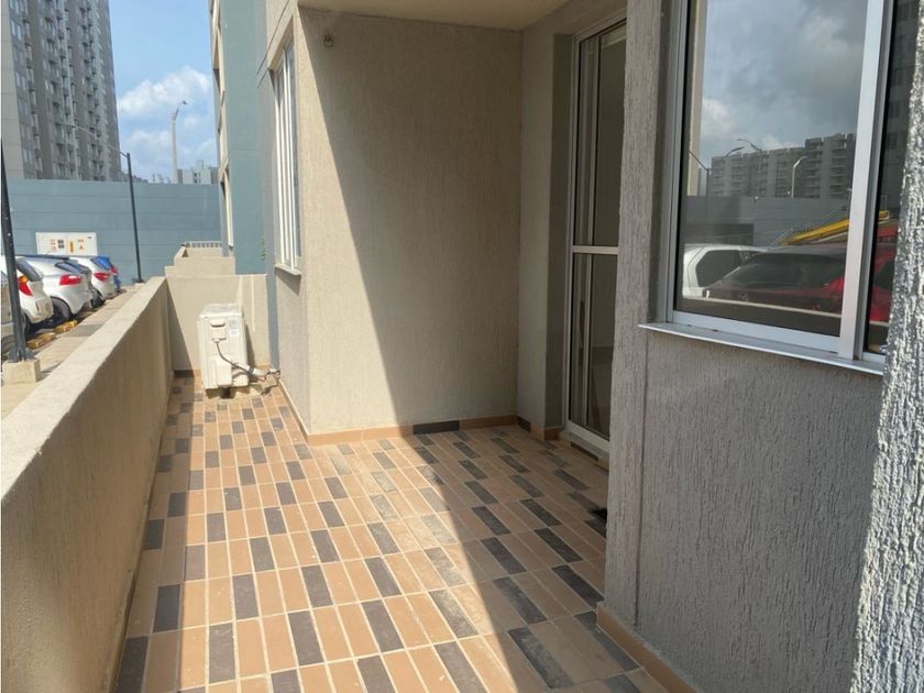 Apartamento en arriendo Altos De Riomar, Localidad Río-mar