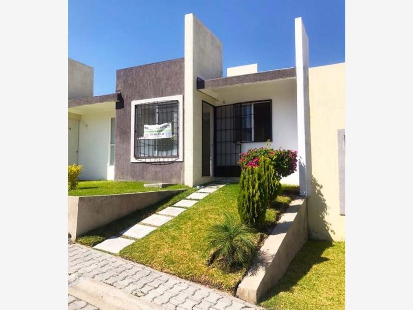 venta Casa en Pueblo Atlacholoaya, Xochitepec, Morelos (MX22-ND7841)-  