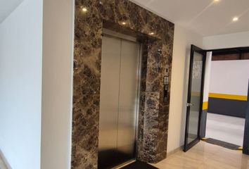 Apartment for rent in Santa Bárbara Central, Bogotá