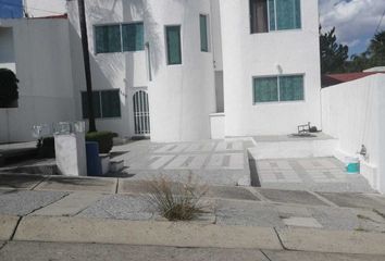 Casa en fraccionamiento en  Calle Jardín Haitiano 104-114, Colinas De Gran Jardín, León, Guanajuato, 37134, Mex