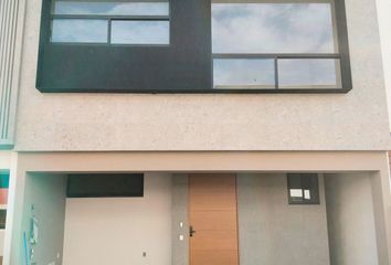 Casa en condominio en  Calle Canalejas 2, Fraccionamiento Santillana, Zapopan, Jalisco, 45019, Mex