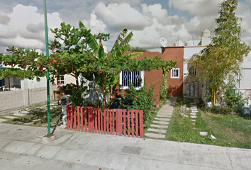 Casa en  Avenida 20 Norte, Solidaridad Centro, Solidaridad, Quintana Roo, 77710, Mex