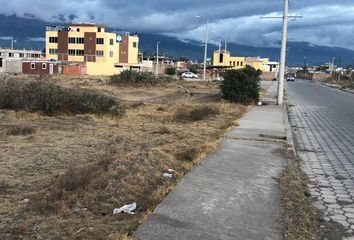 Terreno Comercial en  Av. Manuel Elicio Flor, Riobamba, Ecuador