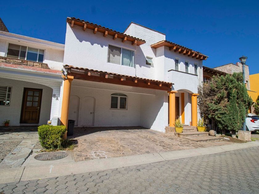 venta Casa en Residencial Virreyes, Zapopan, Jalisco (EB-MZ3727s)