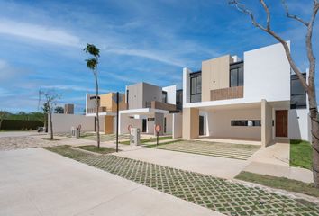 Casa en condominio en  Pueblo Cholul, Mérida, Yucatán