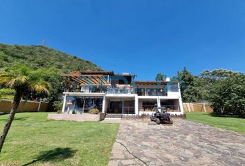 Casa en  Ixtla-valle De Bravo, El Arco, Valle De Bravo, México, 51217, Mex