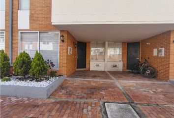House for rent in Refugio de Río Frío, Chía