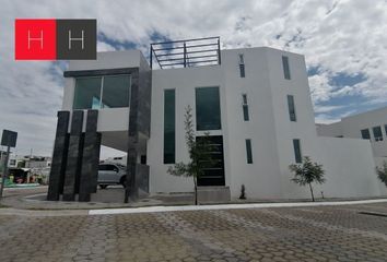 Casa en  Boulevard De Los Volcanes, Ixtepatla, Ocoyucan, Puebla, 72865, Mex