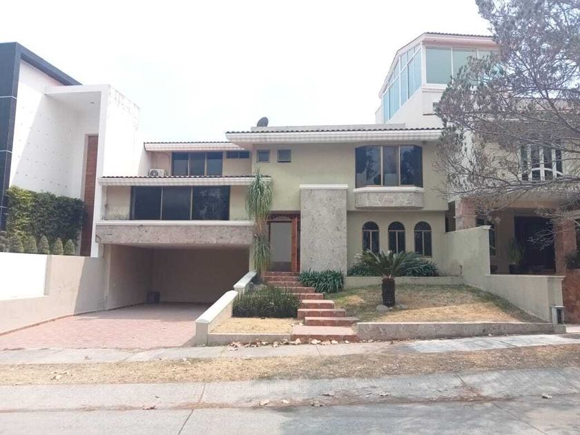 venta Casa en Ciudad Bugambilia, Zapopan, Jalisco (484503--156)