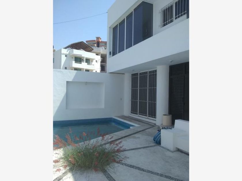 venta Casa en Club Deportivo, Acapulco de Juárez (MX15-BD7172)