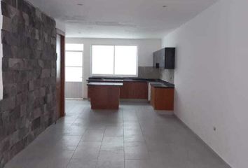 Casa en fraccionamiento en  Calle Mirasoles 12-12, Bugambilias, Puebla, 72580, Mex