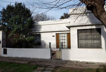 Casa en  Castelar, Partido De Morón