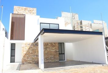 Casa en  X Canatún, Mérida, Yucatán, Mex