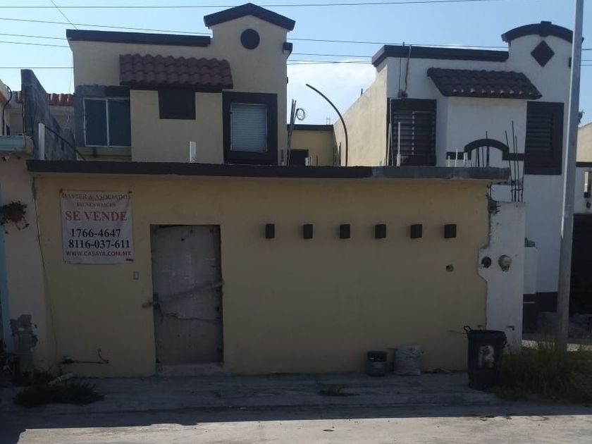 venta Casa en Urbi Villa Colonial, Monterrey (EB-JP2220s)