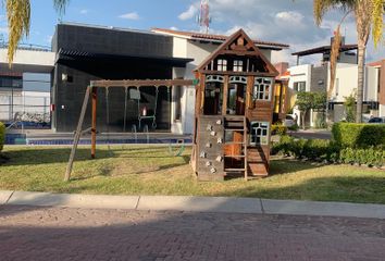 Casa en fraccionamiento en  Farmacias Similares, Calle Limonero 150, Conjunto Habitacional Girasoles, Celaya, Guanajuato, 38020, Mex
