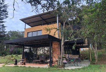 Villa-Quinta en  Oriente, Medellín