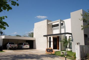 Casa en condominio en  Pueblo Cholul, Mérida, Yucatán