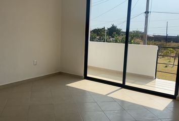 Casa en  Calle Reforma 6-53, Barrio De Texcalpan, Tlayacapan, Morelos, 62540, Mex