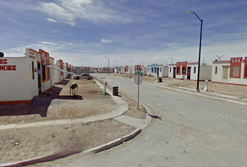 Casa en fraccionamiento en  Calle Vado De Piedra 1132-1138, Fraccionamiento Valle De Allende, Juárez, Chihuahua, 32575, Mex