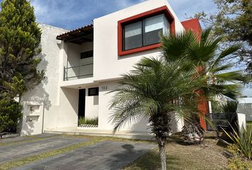 Casa en  Villa California, Tlajomulco De Zúñiga