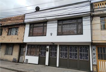 Casa en  Los Cerezos, Occidente, Bogotá