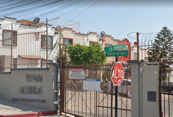Casa en condominio en  Calle Malva, El Florido Iv, Tijuana, Baja California, 22245, Mex