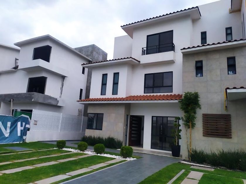 venta Casa en Coapanoaya, Ocoyoacac (MX22-NL9126)