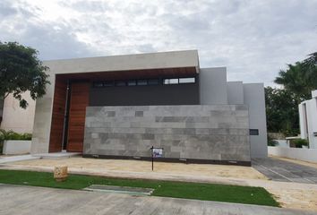 Casa en condominio en  Yucatán Country Club, Mérida, Yucatán