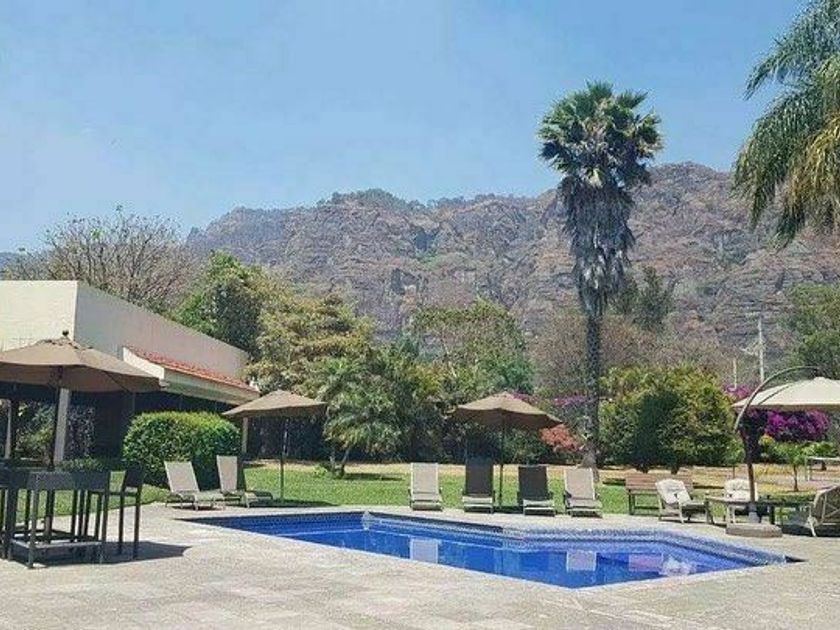 renta Casa en Pueblo Santo Domingo Ocotitlán, Tepoztlán (EB-HV3804r)-  