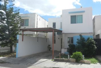 Casa en fraccionamiento en  Intimissimi, Calle 7, Fraccionamiento San Carlos, Mérida, Yucatán, 97130, Mex