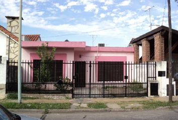 Casa en  Castelar, Partido De Morón